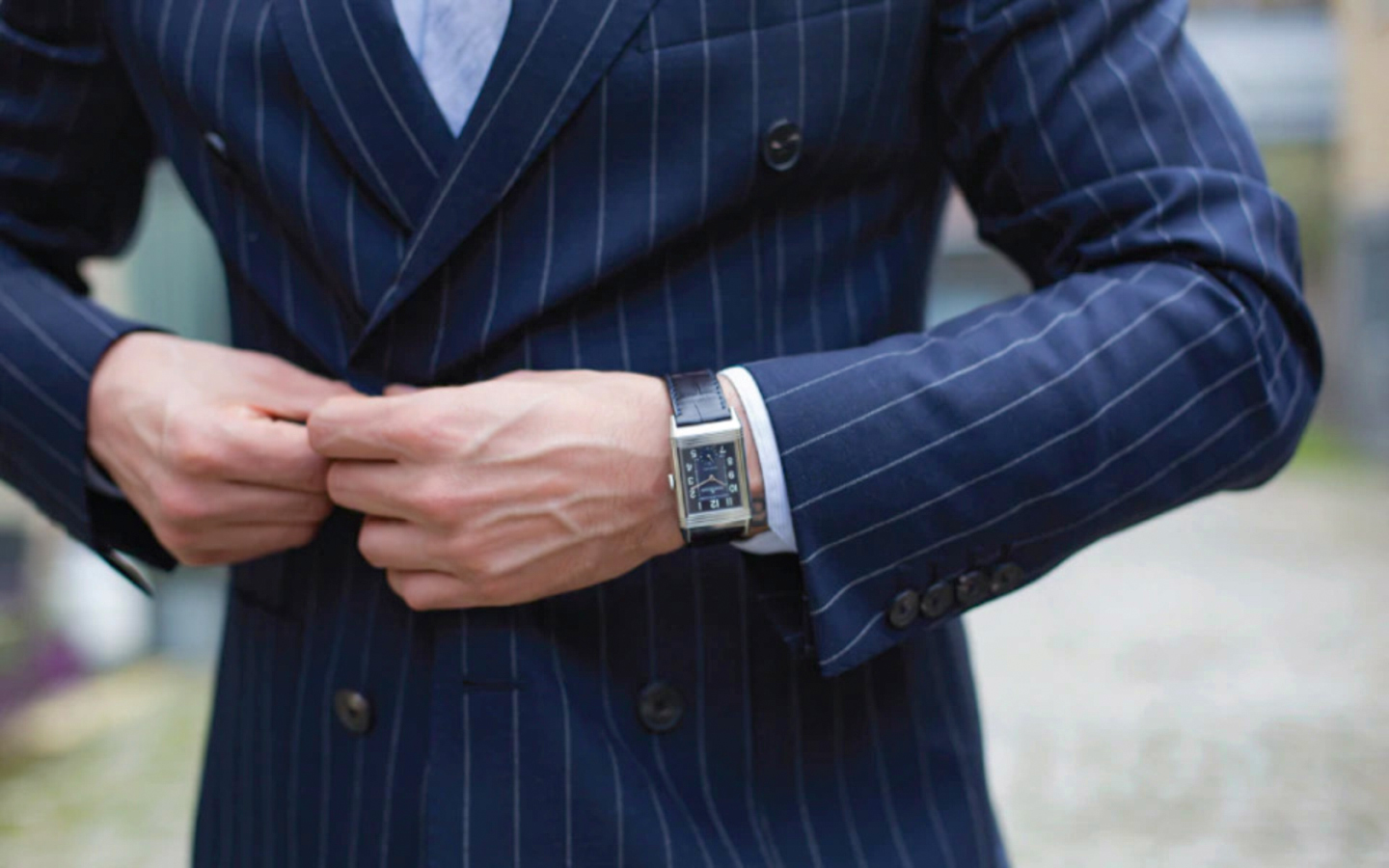 wear high-quality watch with suit